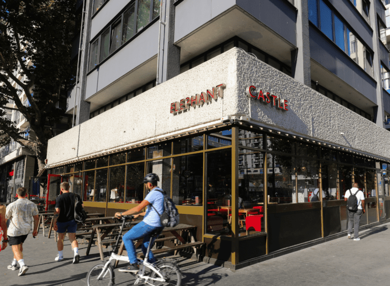 Elephant & Castle pub exterior