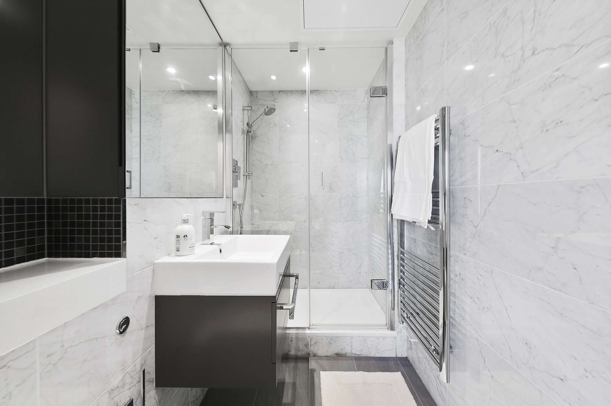 Image 2: Raglan House, London, SE1 6TJ