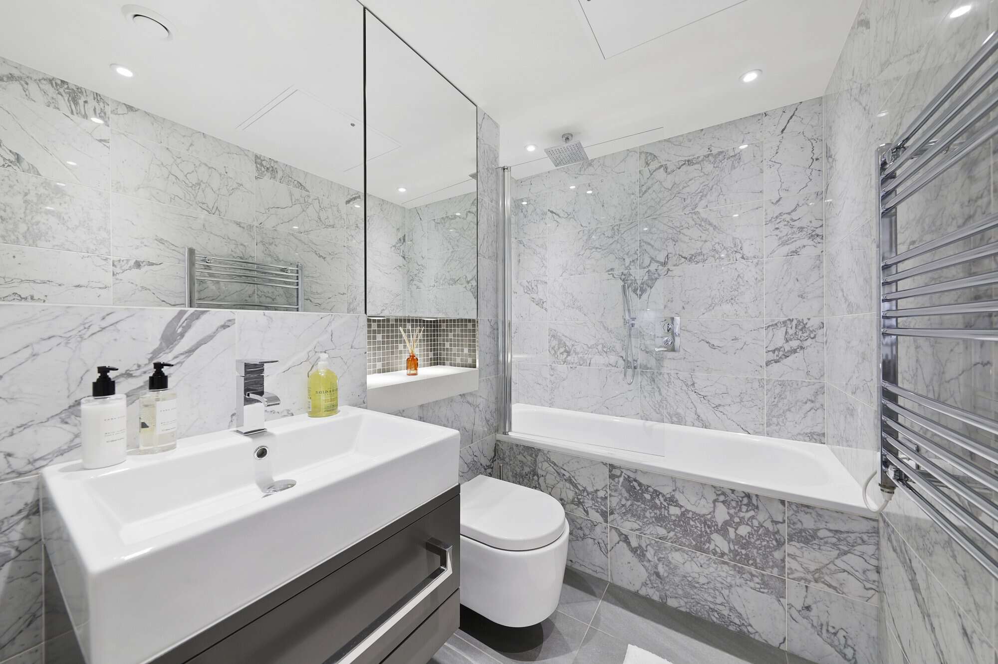 Image 1: Raglan House, London, SE1 6TJ