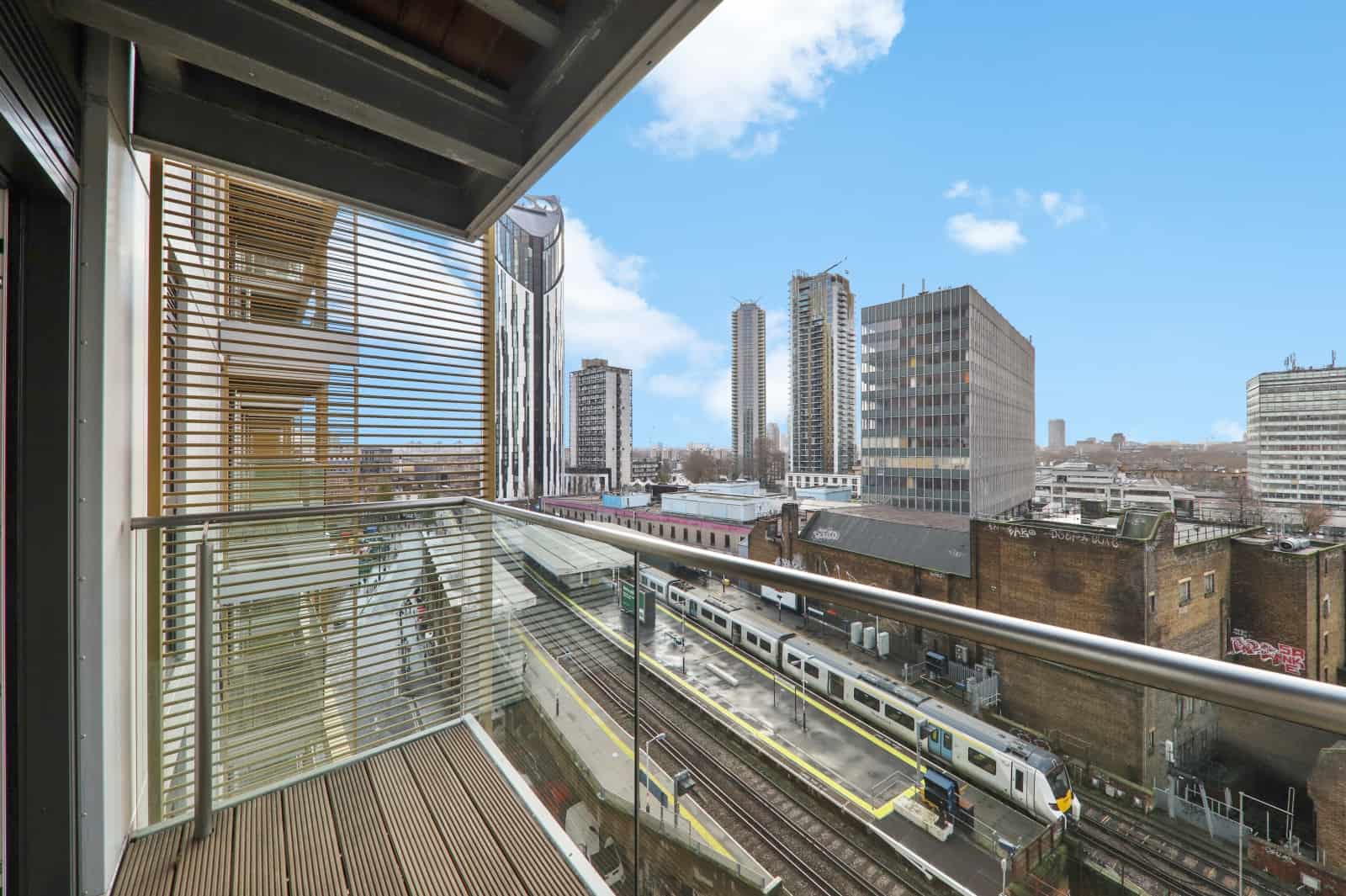 1: Raglan House, London, SE17 1FB