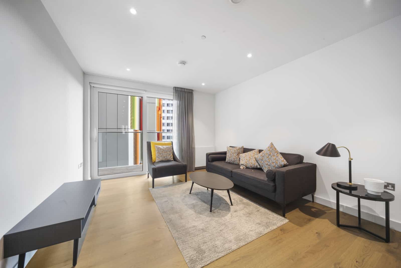 1: Raglan House, London, SE17 1FB