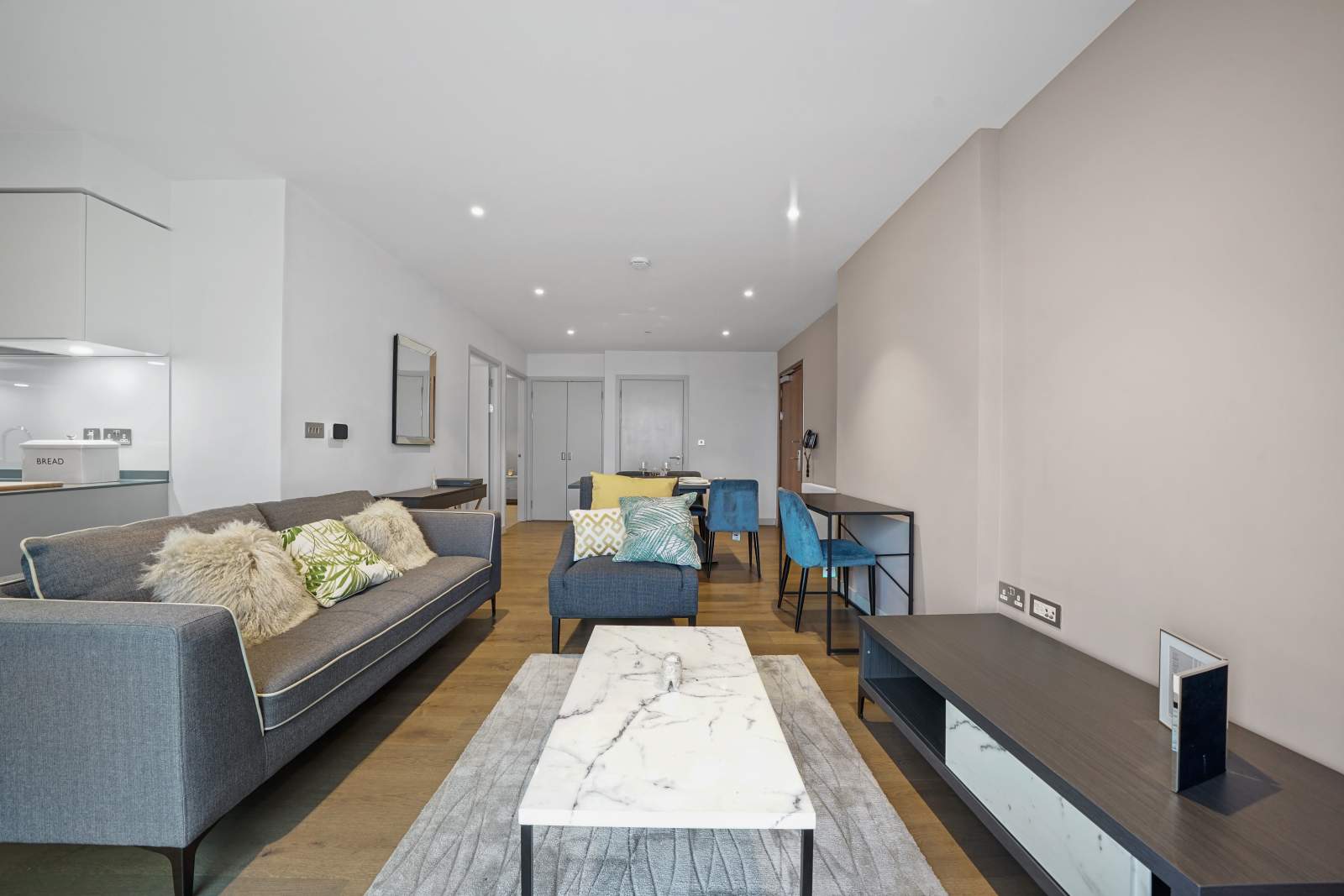 1: Raglan House, London, SE17 1FB