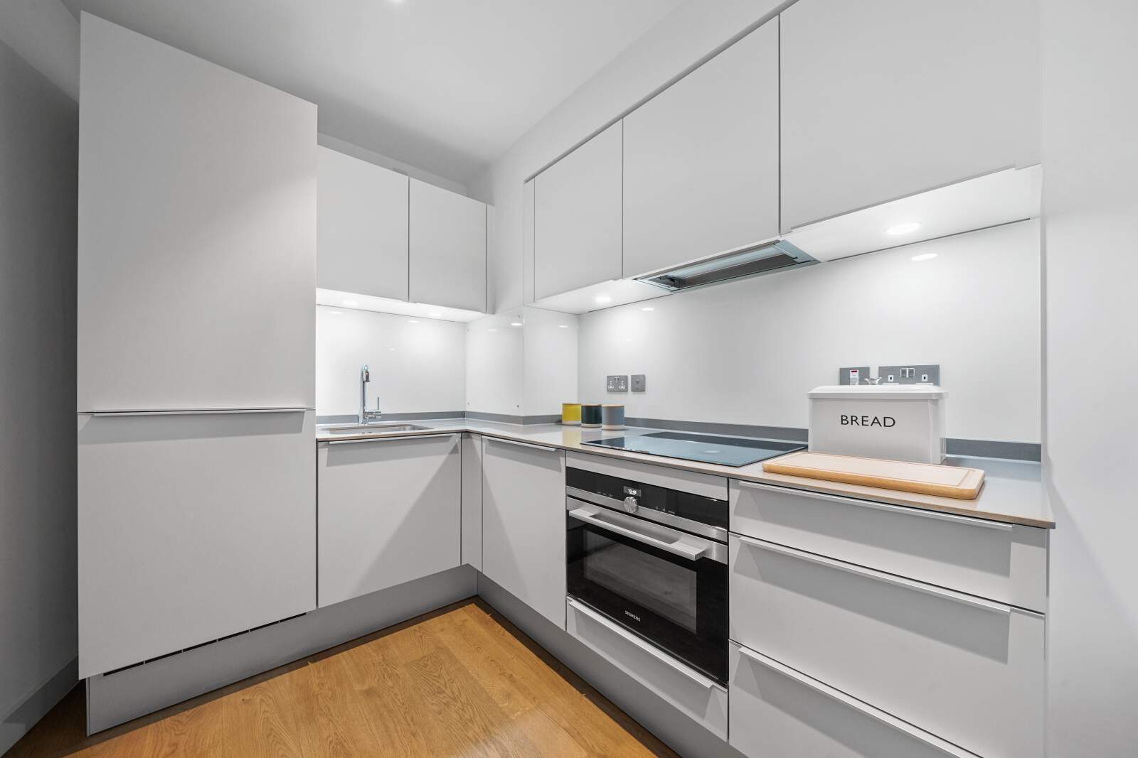 1: Raglan House, London, SE17 1FB