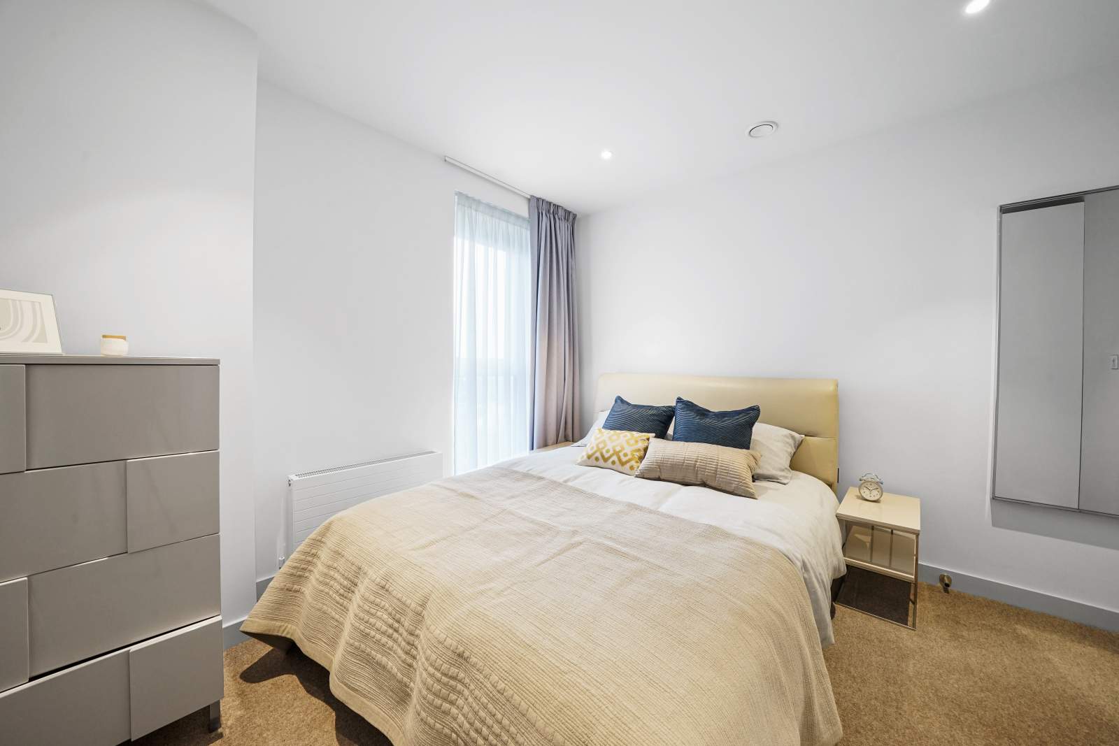 1: Raglan House, London, SE17 1FB