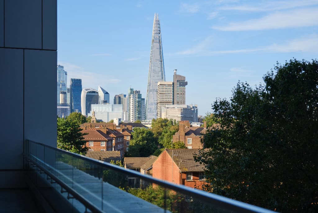1: Raglan House, London, SE17 1FB