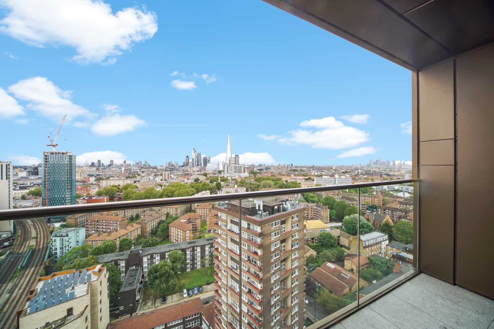 1: Raglan House, London, SE17 1FB