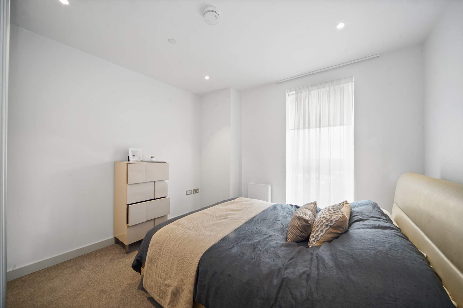 1: Raglan House, London, SE17 1FB