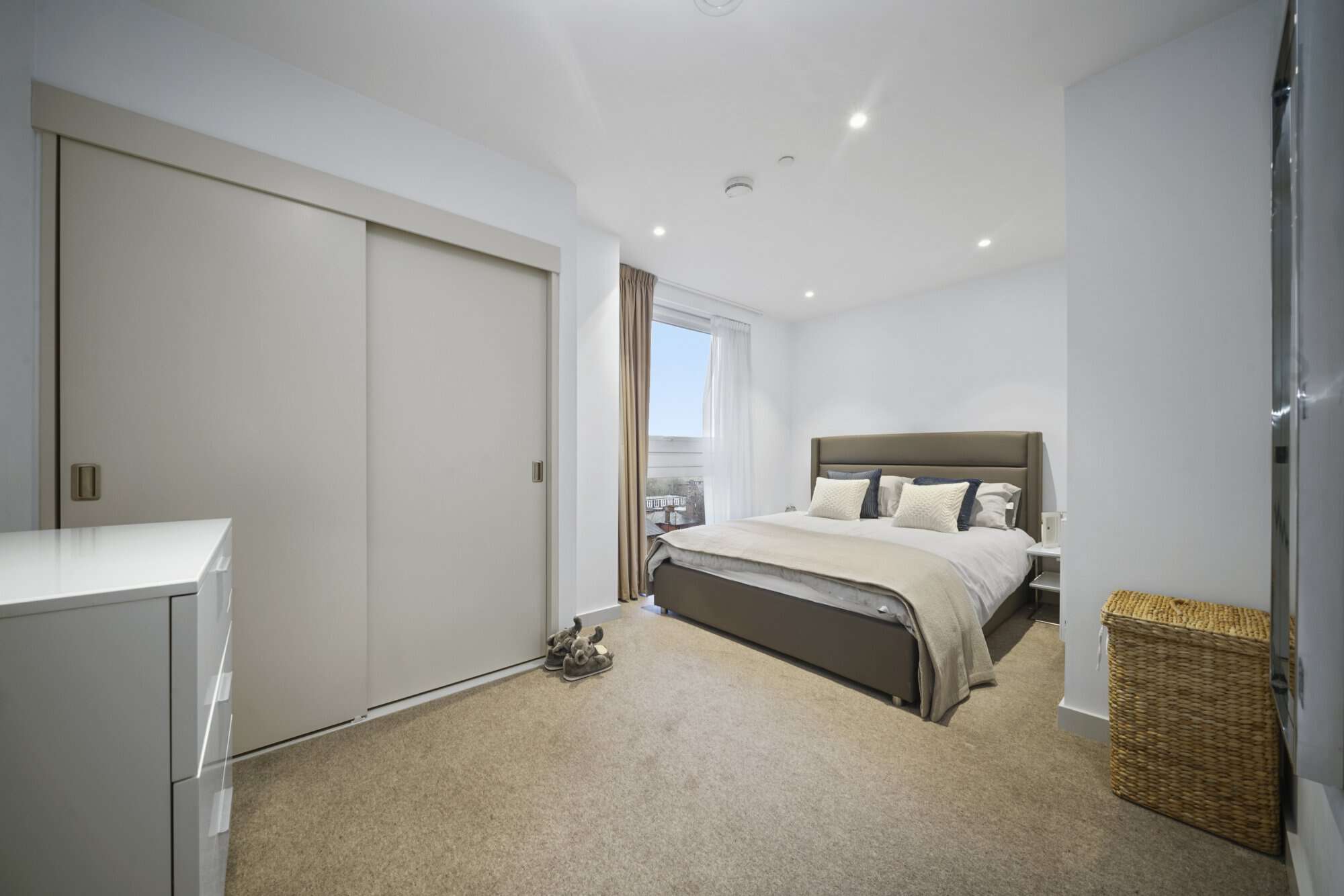 1: Mawes House, London, SE17 1EQ
