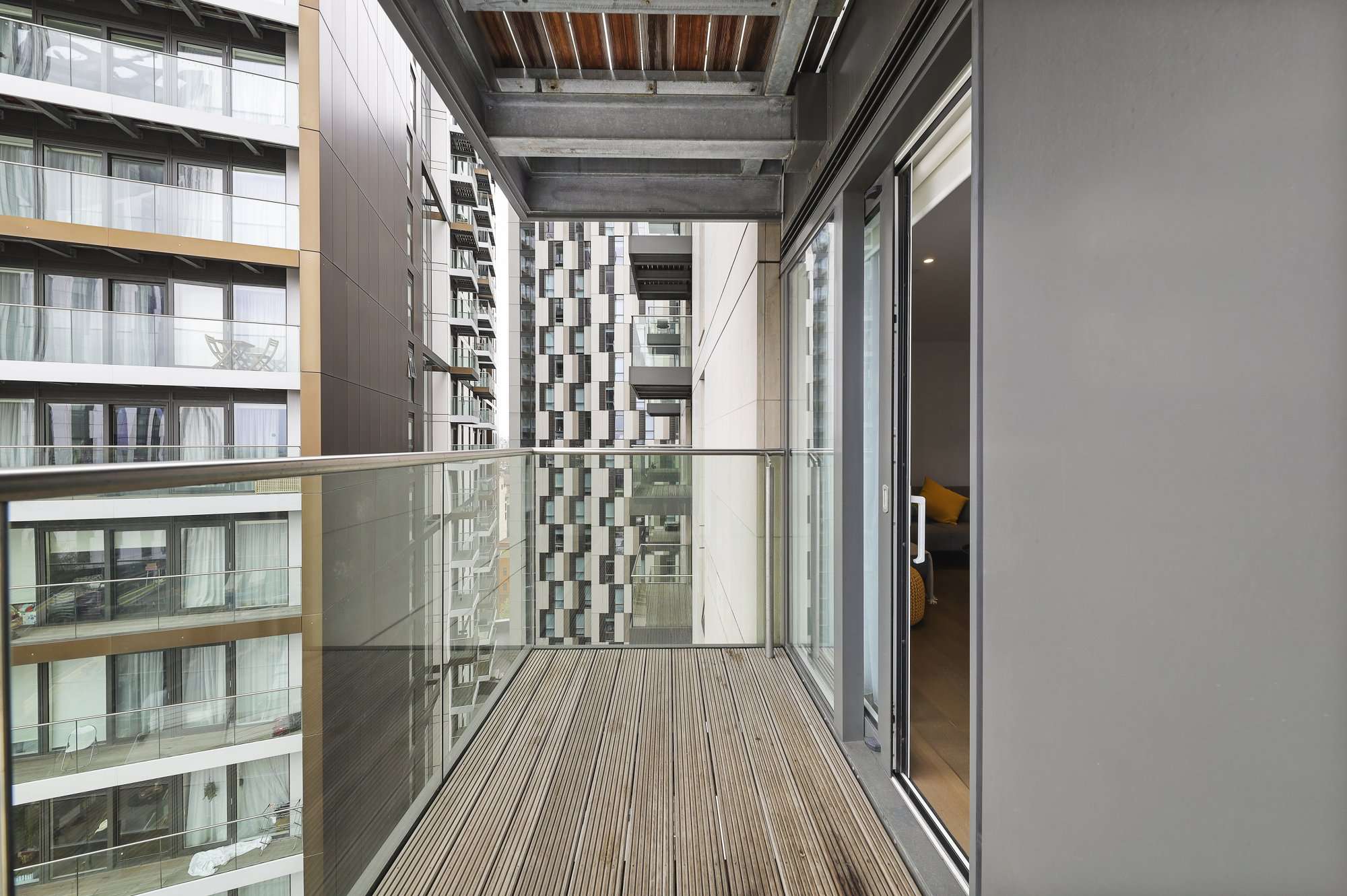 Image 1: Mawes House, London, SE17 1EQ