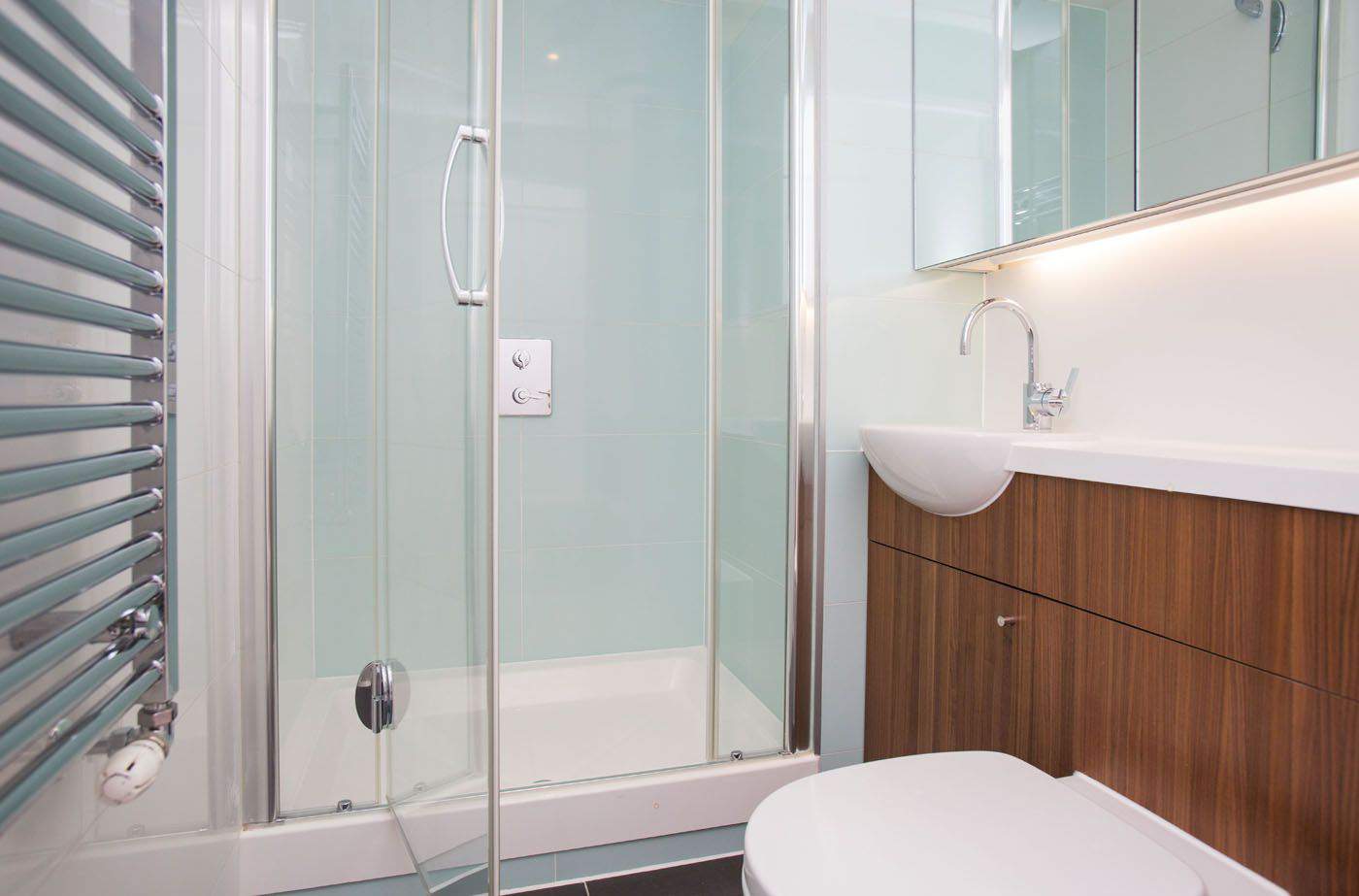 APPL0008 En suite