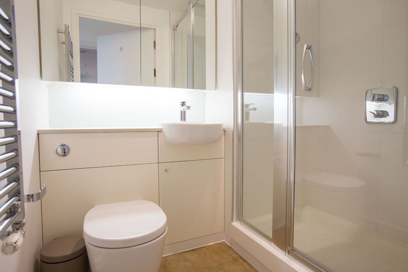 CALI0012 En suite