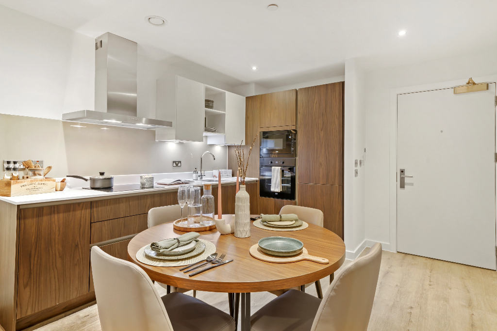 Image 3: Farrier, Manchester, M5 4UY