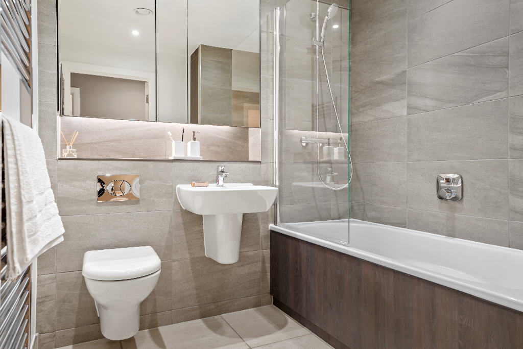 Image 6: Farrier, Manchester, M5 4UY