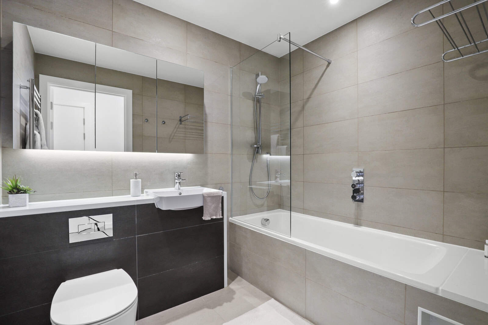 Image 4: Laurel Point, London, E20 1JF