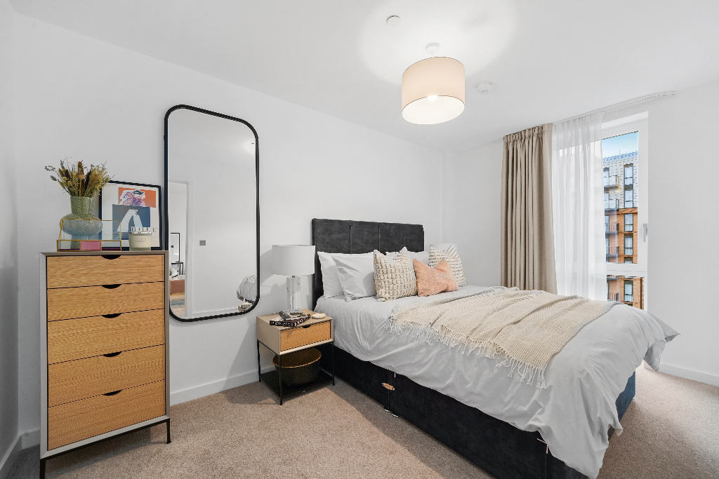 Image 2: Clay, Manchester, M5 4RE