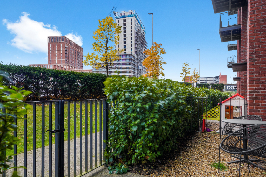 Image 2: Block G Townhouses, Manchester, M5 4RY