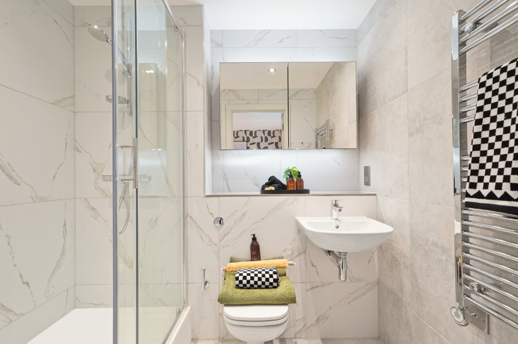 Image 6: The Oakgate, Surrey, KT22 7RZ