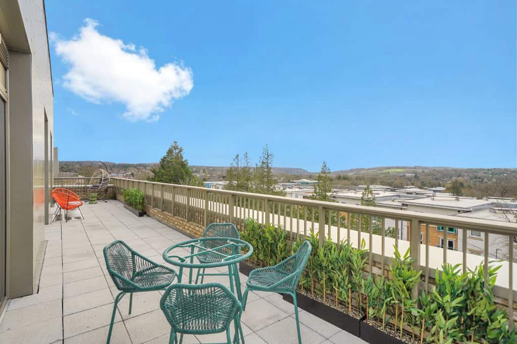 Image 4: The Oakgate, Surrey, KT22 7RZ