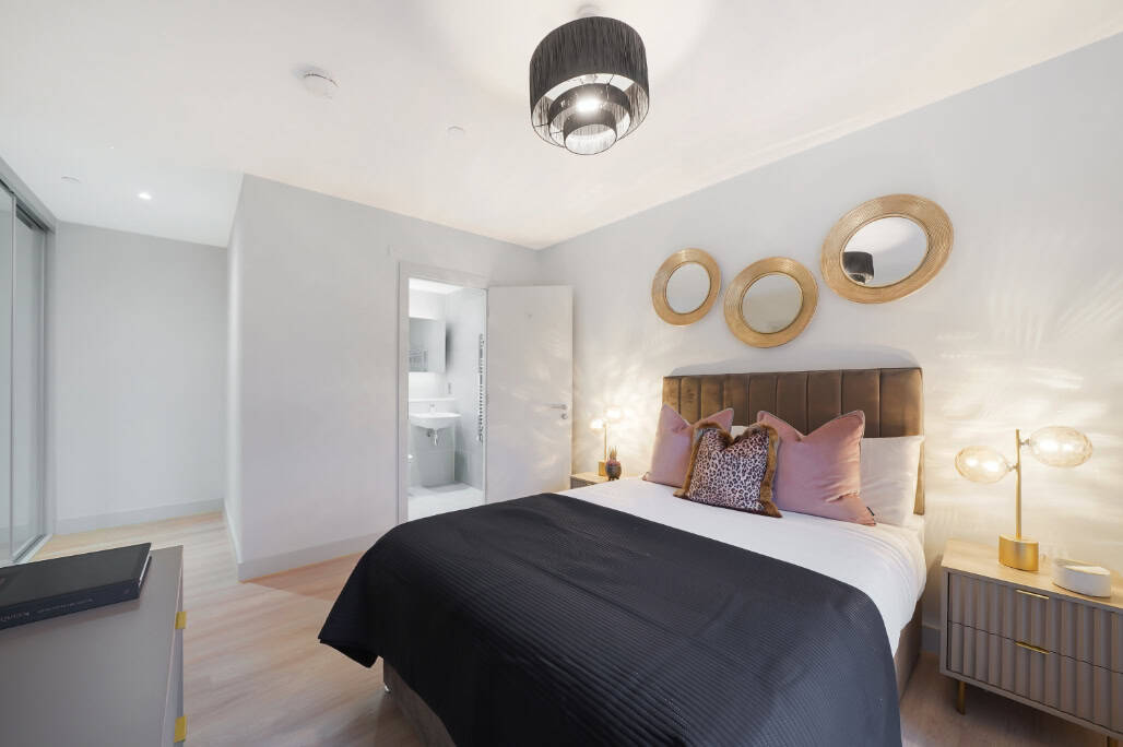 Image 4: The Oakgate, Surrey, KT22 7RZ