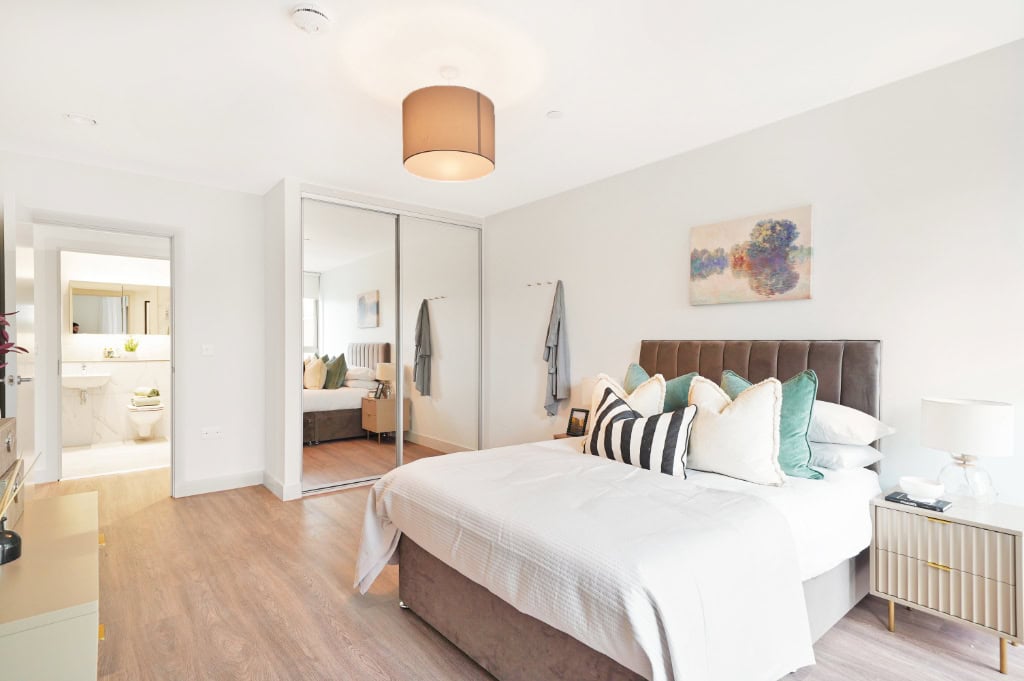 Image 2: The Oakgate, Surrey, KT22 7RZ