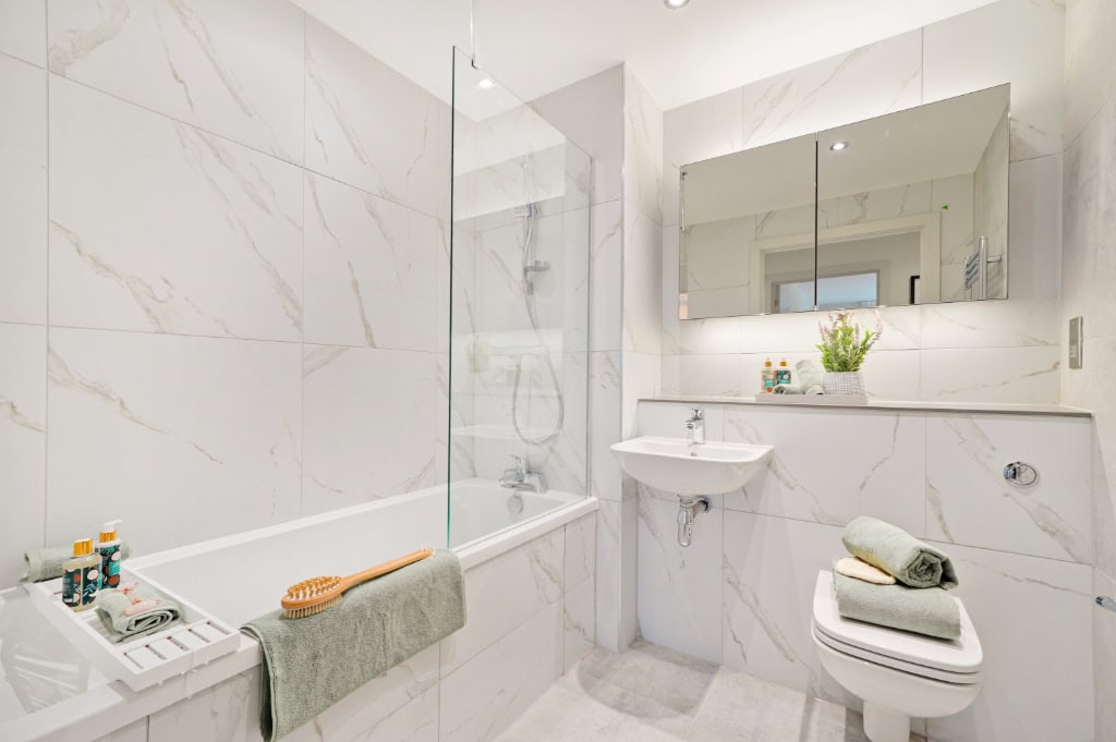 Image 1: The Oakgate, Surrey, KT22 7RZ