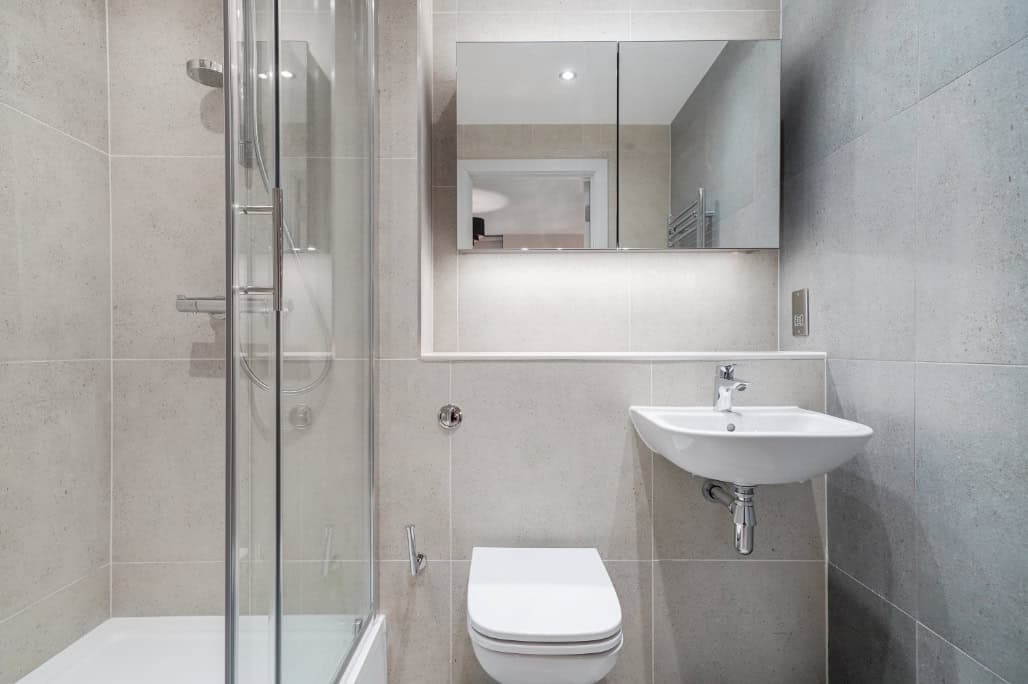 Image 9: The Oakgate, Surrey, KT22 7RZ