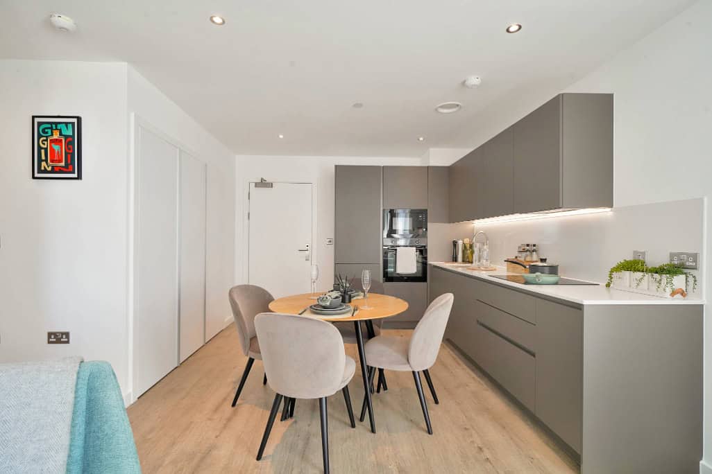 Image 2: Clay, Manchester, M5 4RE