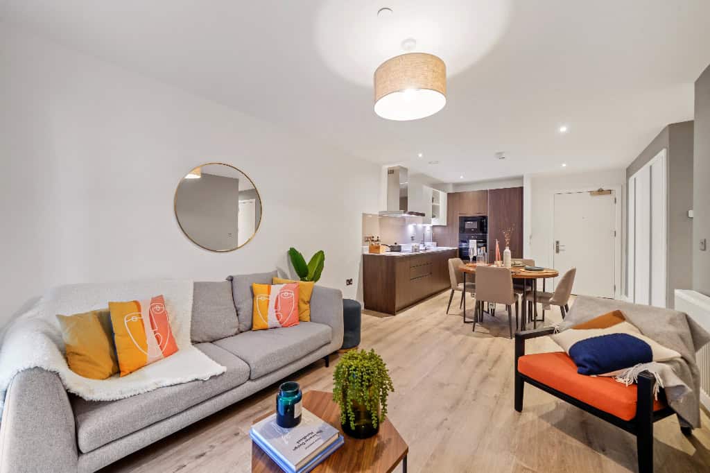 Image 2: Farrier, Manchester, M5 4UY