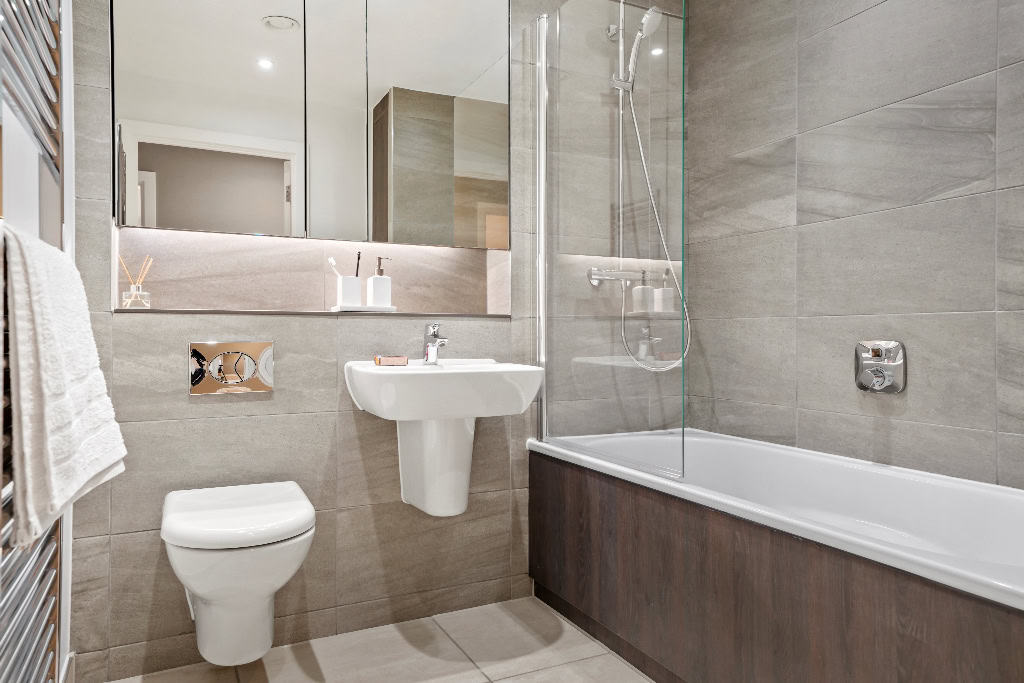 Image 15: Farrier, Manchester, M5 4UY