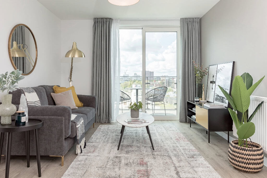 Image 1: Farrier, Manchester, M5 4UY