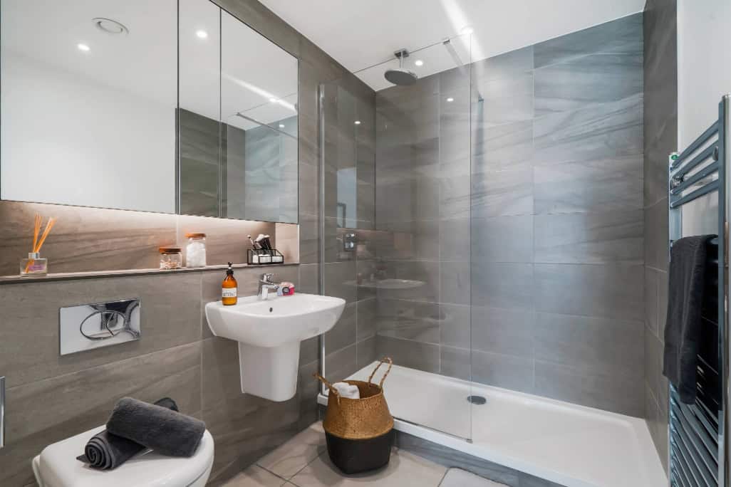 Image 7: Farrier, Manchester, M5 4UY