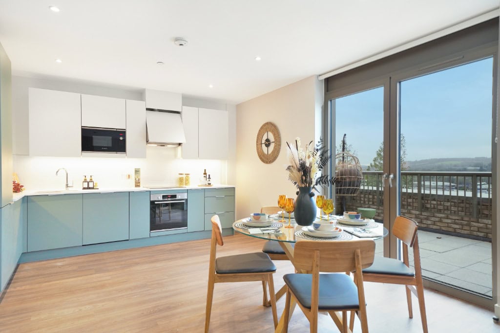 Image 2: The Oakgate, Surrey, KT22 7RZ