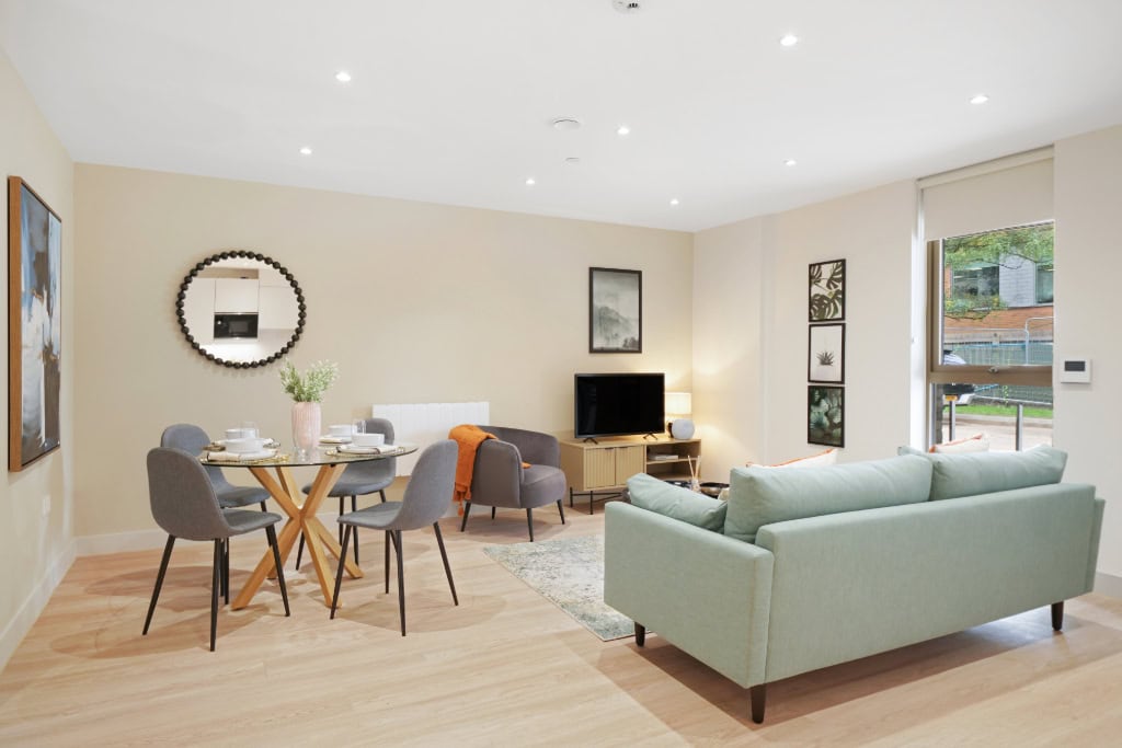 Image 7: The Oakgate, Surrey, KT22 7RZ