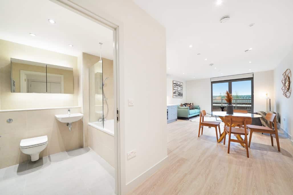 Image 12: The Oakgate, Surrey, KT22 7RZ