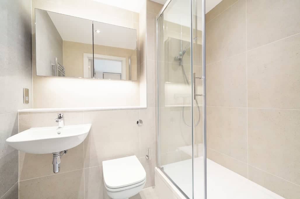 Image 17: The Oakgate, Surrey, KT22 7RZ