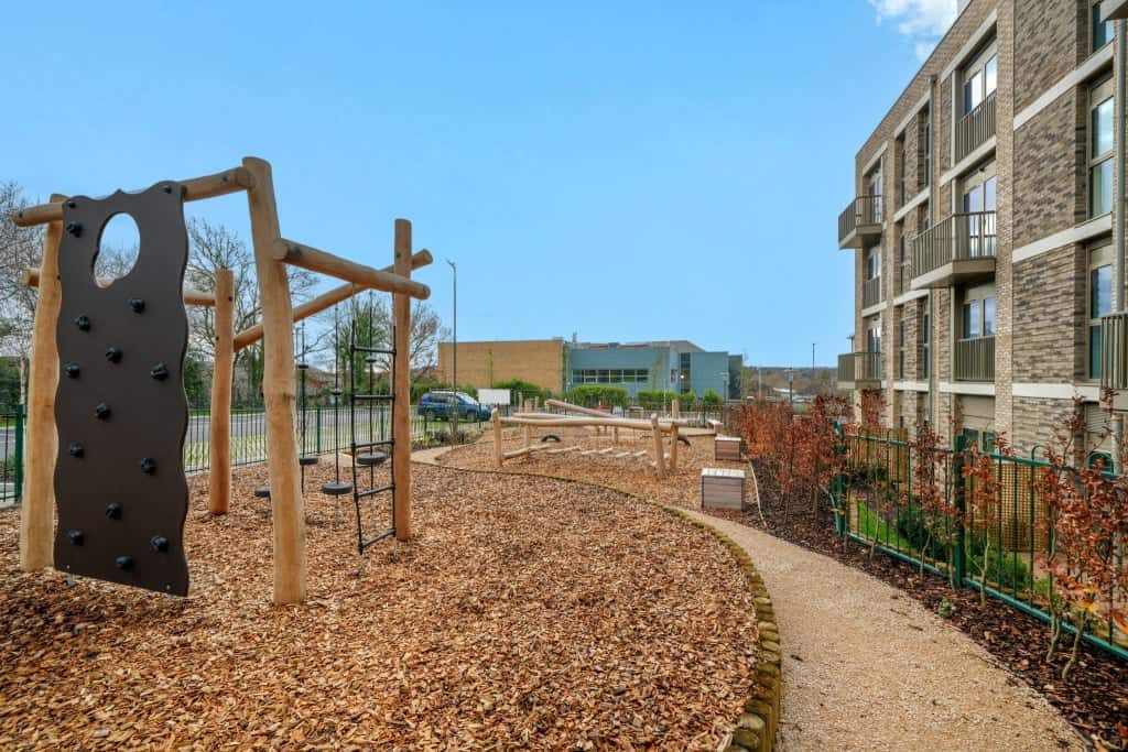 Image 2: The Oakgate, Surrey, KT22 7RZ