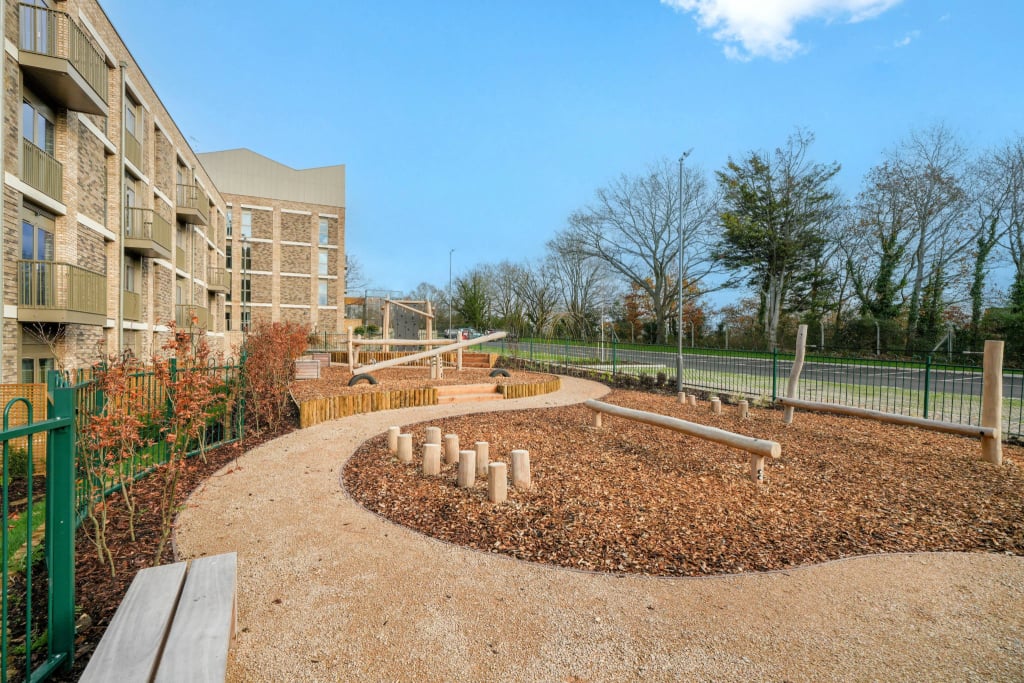 Image 20: The Oakgate, Surrey, KT22 7RZ