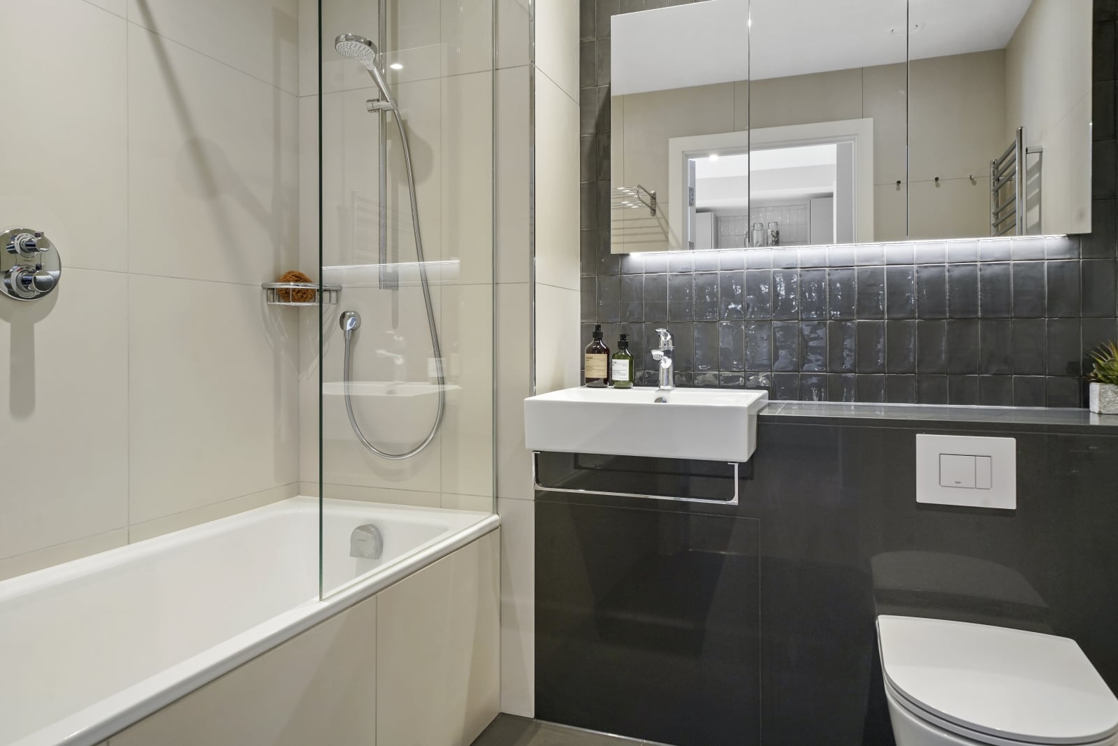 Image 1: Skylark Point, London, E20 1JT