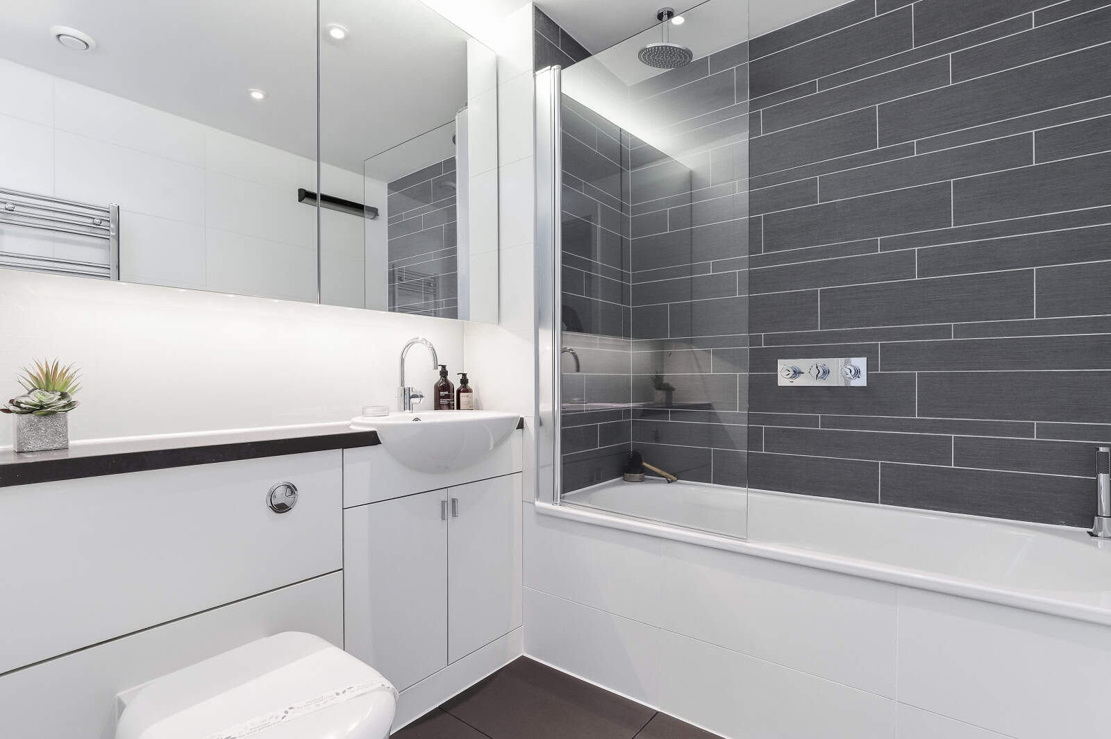 Image 9: Venetian House, London, E20 1EX